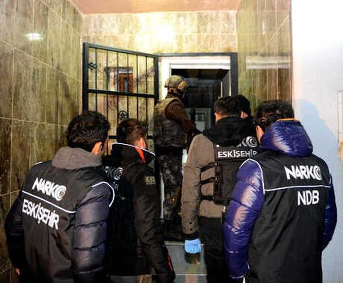 Eskişehir\'de Uyuşturucu Operasyonu: 44 Gözaltı