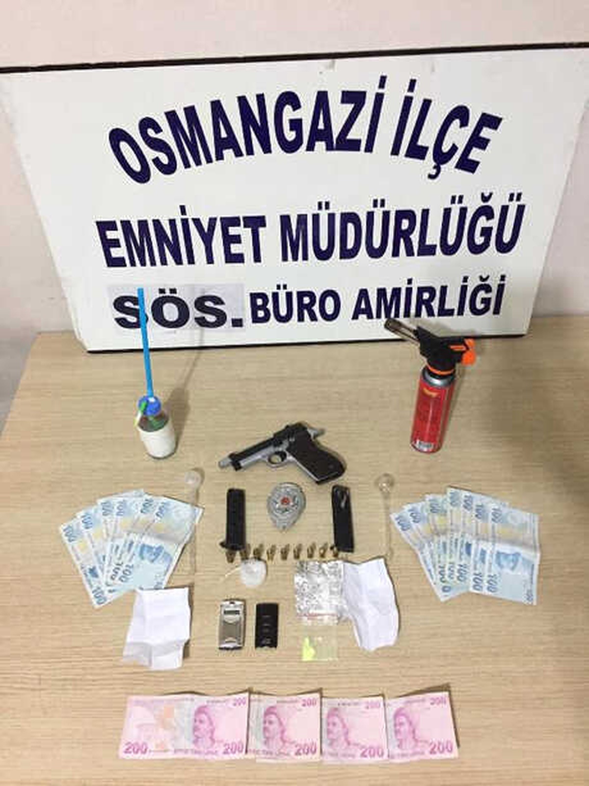 Polis Kokartı Takıp Uyuşturucu Satan Şüpheli, Tutuklandı