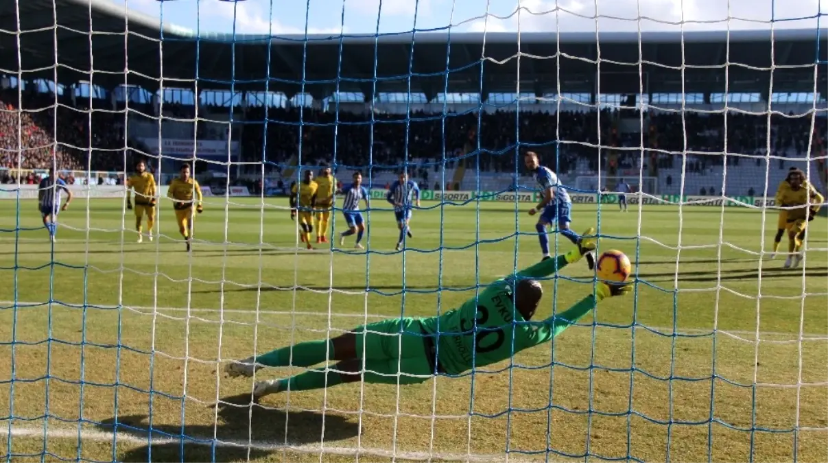 Spor Toto Süper Lig: Bb Erzurumspor: 1 - Evkur Yeni Malatyaspor: 0 (İlk Yarı)