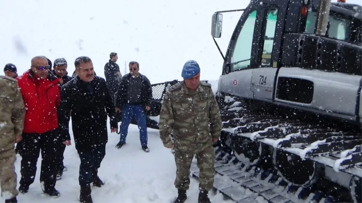 Vali Akbıyık, Merga Bütan Kayak Tesislerinde İncelemelerde Bulundu