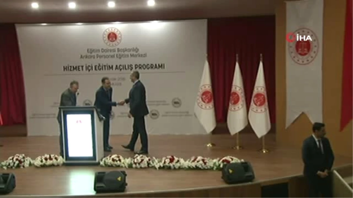 Adalet Bakanı Gül: "Adalet Teşkilatında Adalet Tez Verilmelidir"