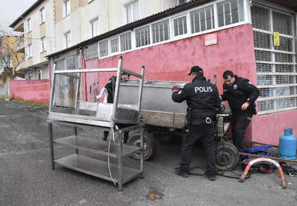 At Arabalı Hırsızlık Şüphelisi Yakalandı