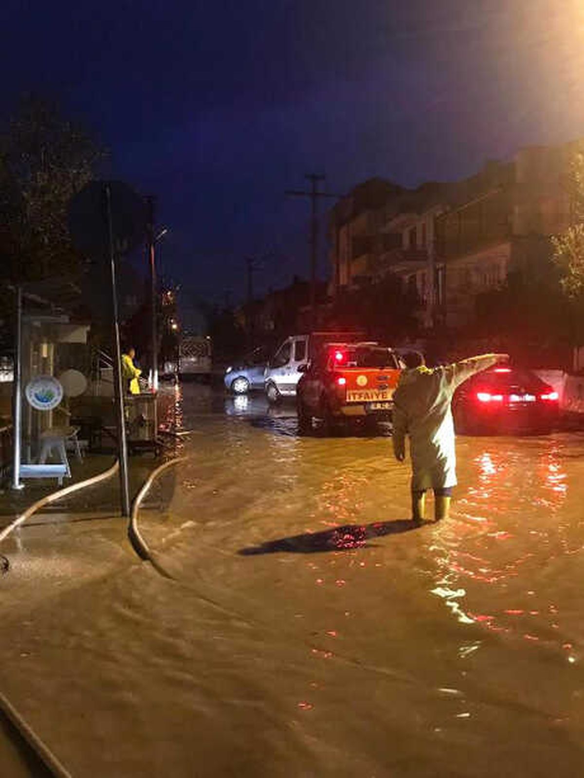 Balıkesir\'de Sağanak, Hayatı Olumsuz Etkiledi