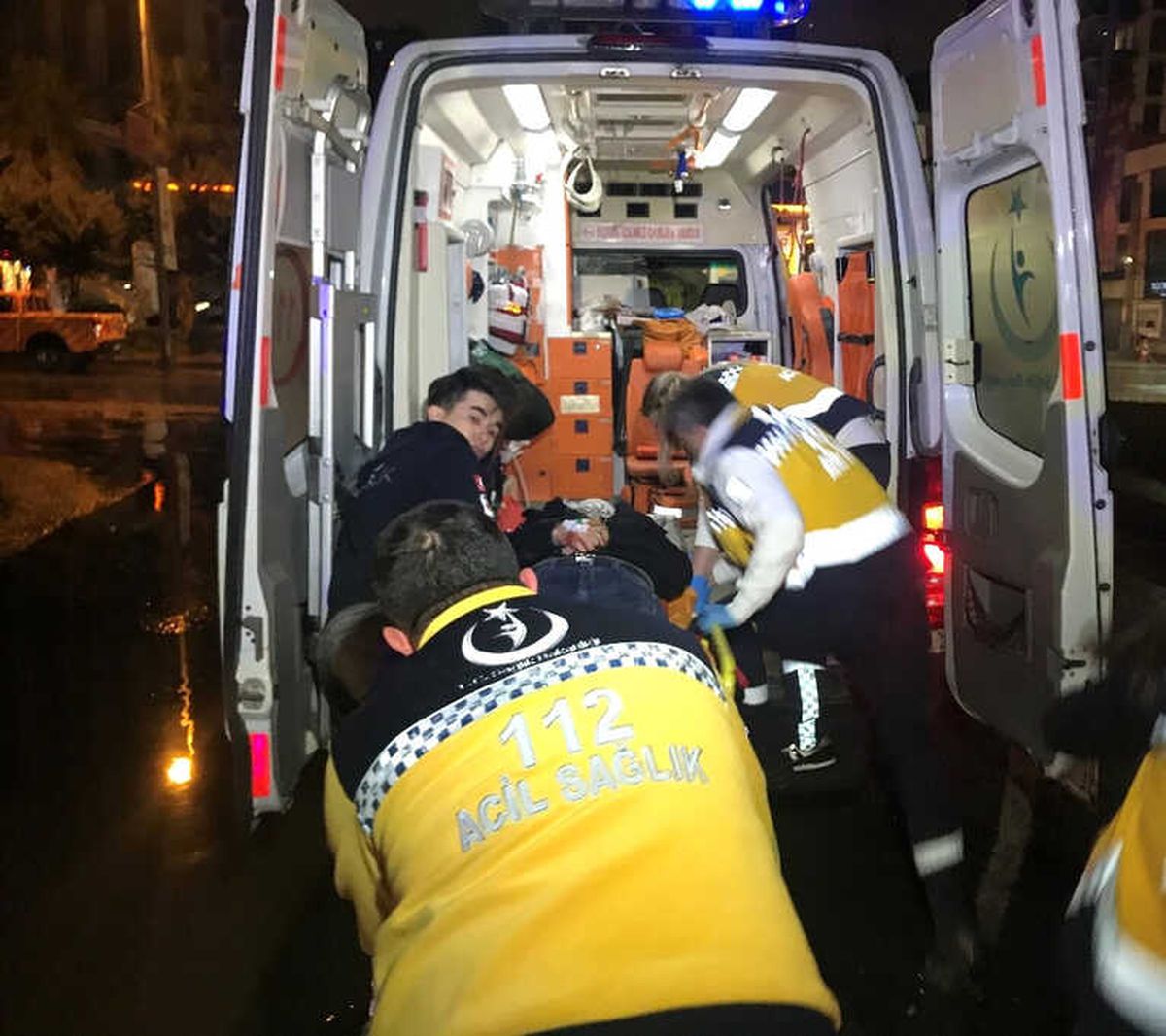 Beyoğlu\'nda Trafik Kazası; 2 Yaralı