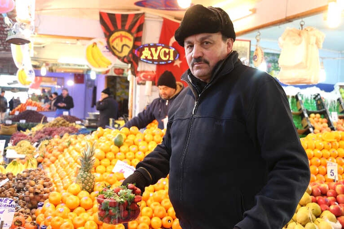 Çilek, Kilosu 16 Liradan Tezgahlarda