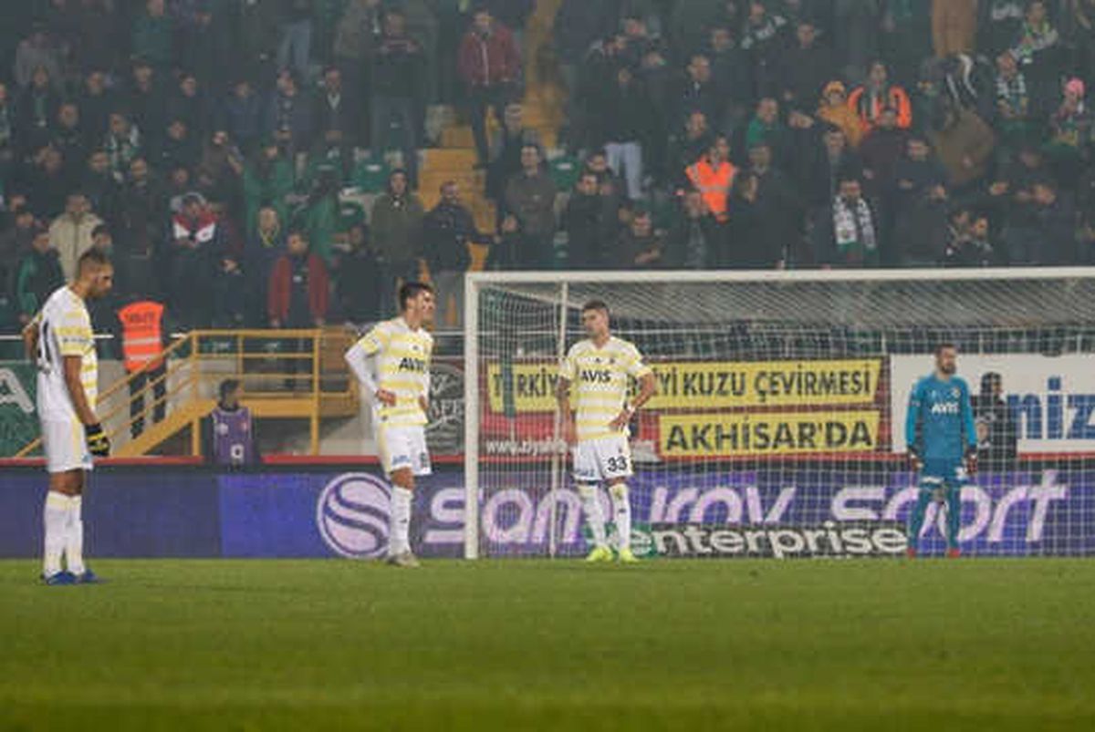 Fenerbahçe ligde bir basamak daha geriledi