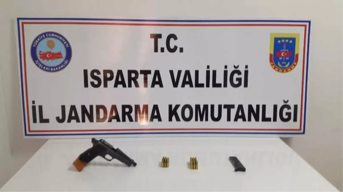 Isparta\'da Jandarmanın Üzerine Araç Süren Tefeci, Konya\'da Yakalandı