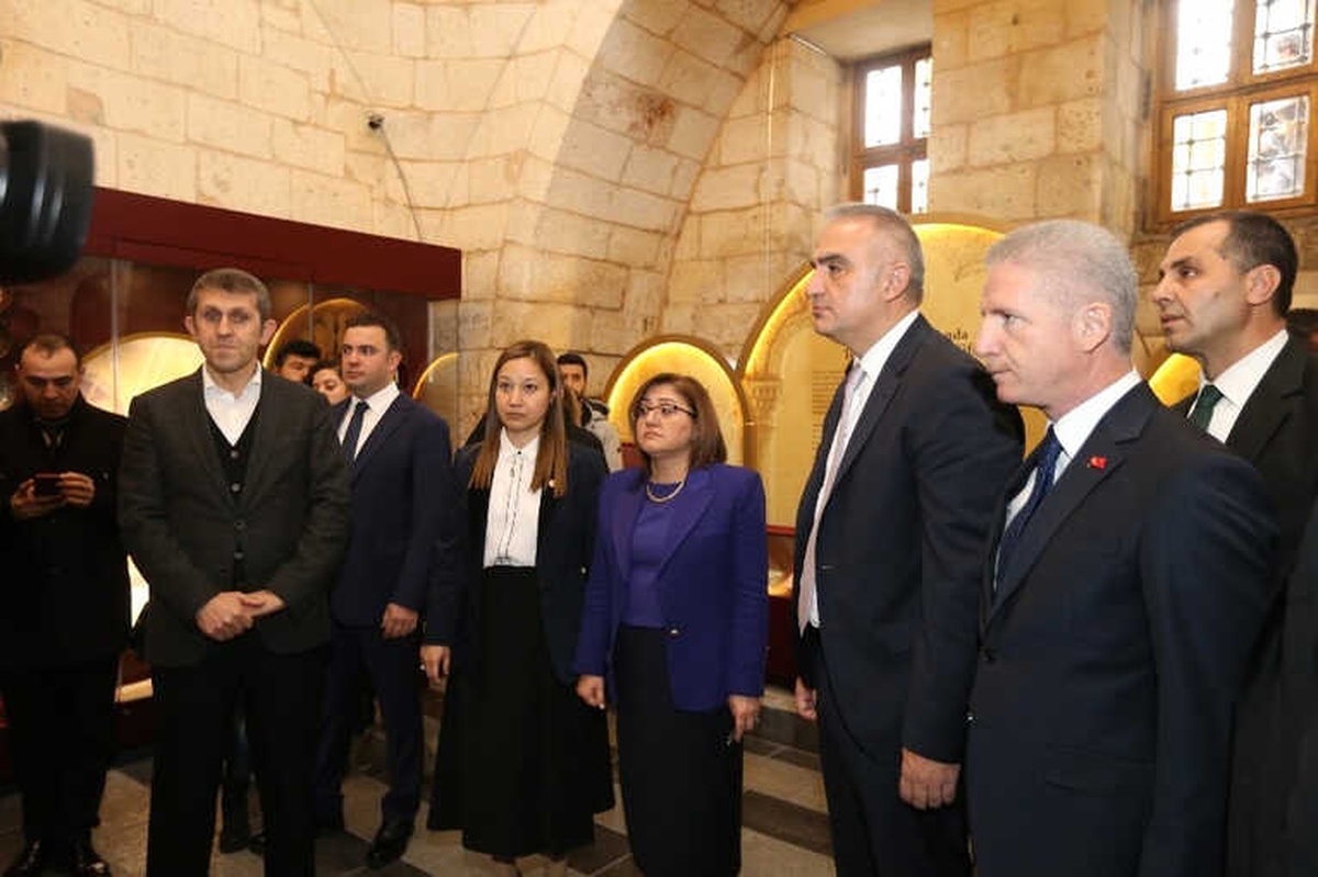 Kültür ve Turizm Bakanı Ersoy, Gaziantep\'teki Tarihi Mekanlara Hayran Kaldı