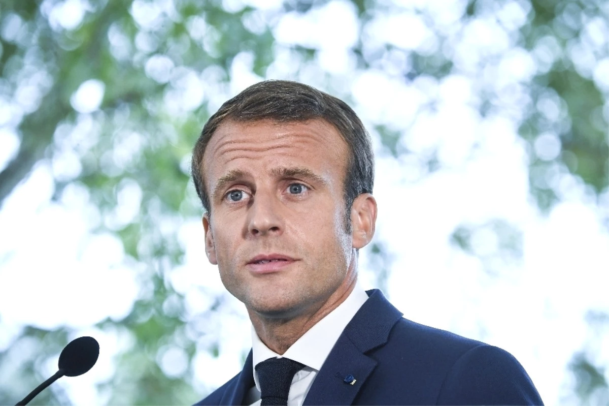 Macron: "Ekonomik ve Sosyal Ohal\'deyiz"