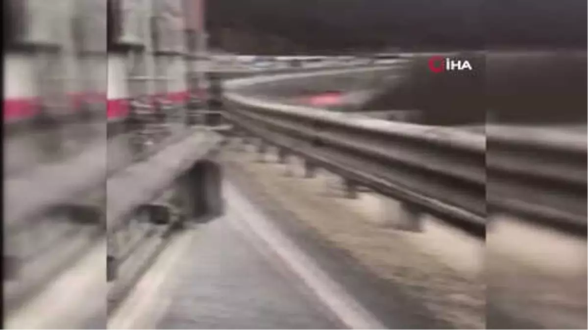 Mezitlerde Tır Kazası Yolu Trafiğe Kapattı