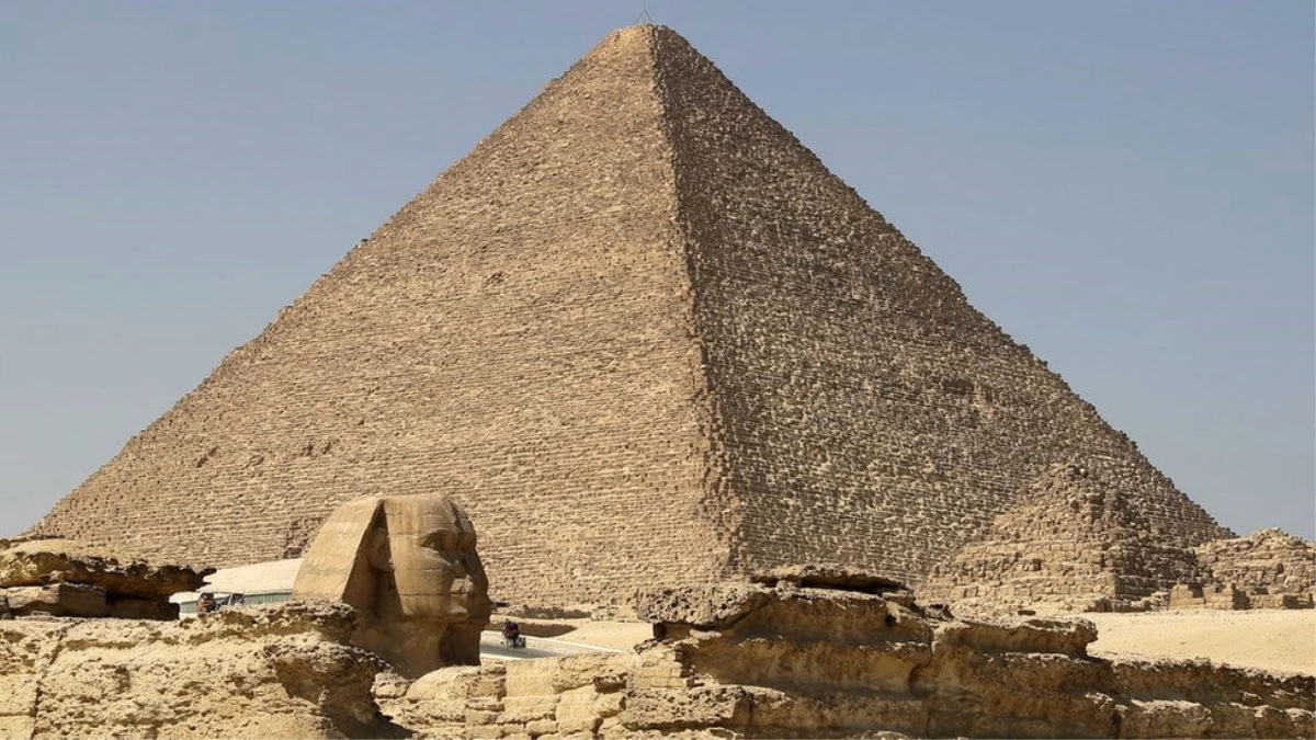 Mısır\'da, Piramitte Cinsel İlişki Skandalına Soruşturma!
