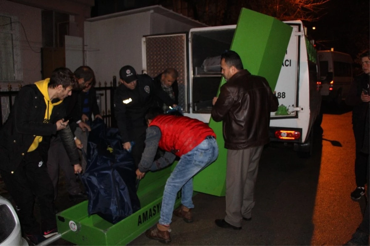 Pencereden Düşen Yaşlı Adam Hayatını Kaybetti