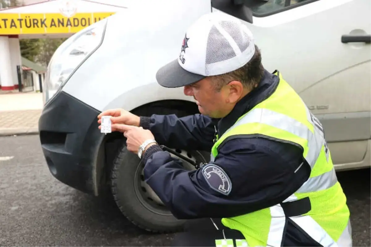 Trafik Ekipleri Kış Lastiği Denetimlerine Başladı