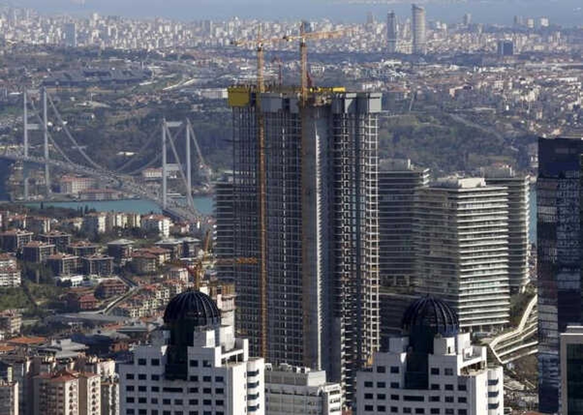 Türkiye\'nin Büyüme Performansı: \'Stagflasyona Çeyrek Kaldı\'