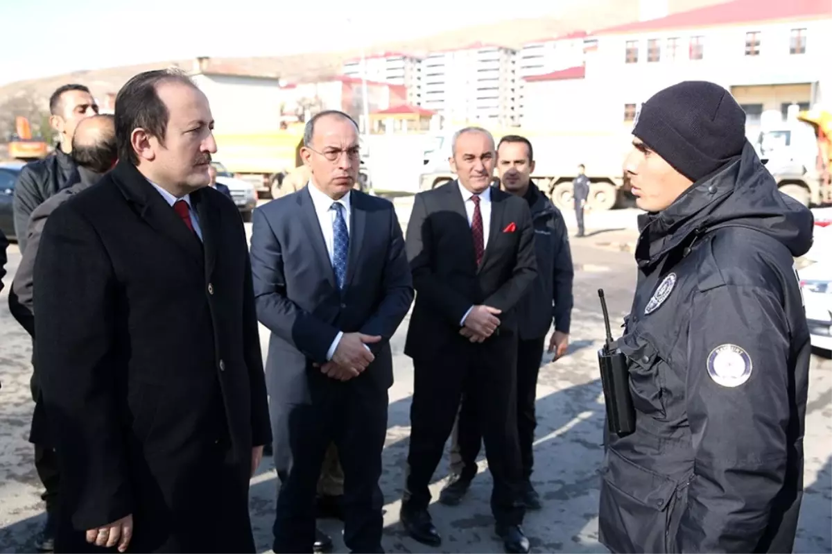 Vali Pehlivan Devam Eden Yol Çalışmalarını İnceledi