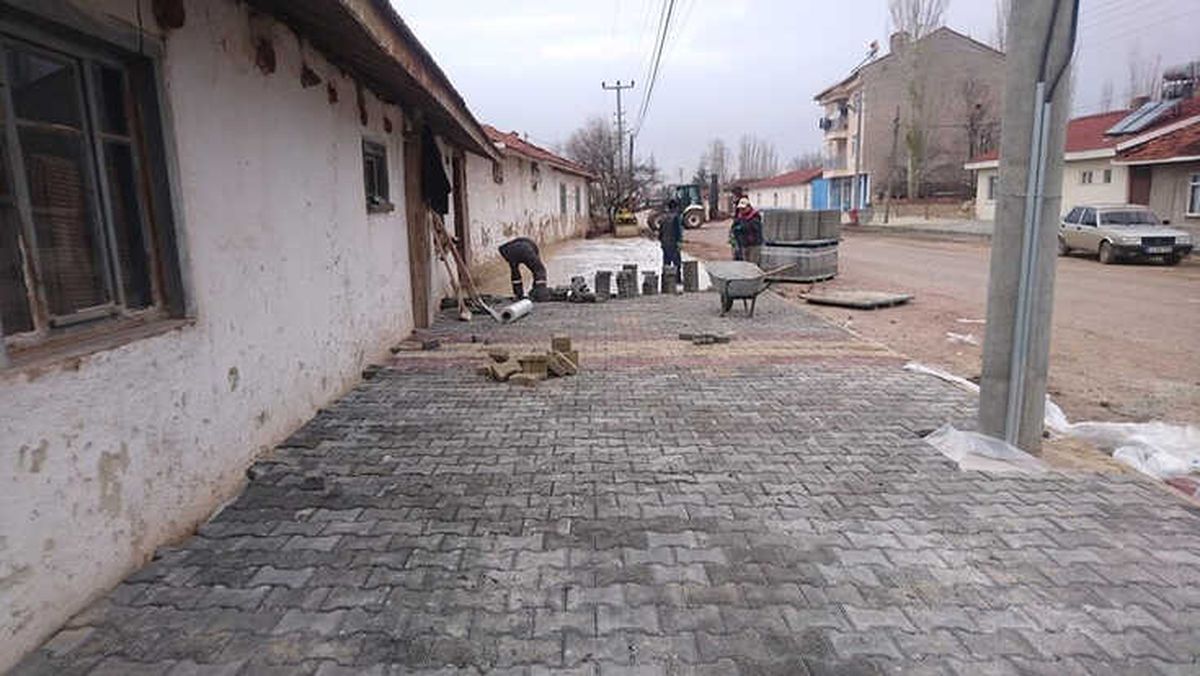 Aslanapa\'da Çevre Düzenleme Çalışmaları Aralıksız Devam Ediyor