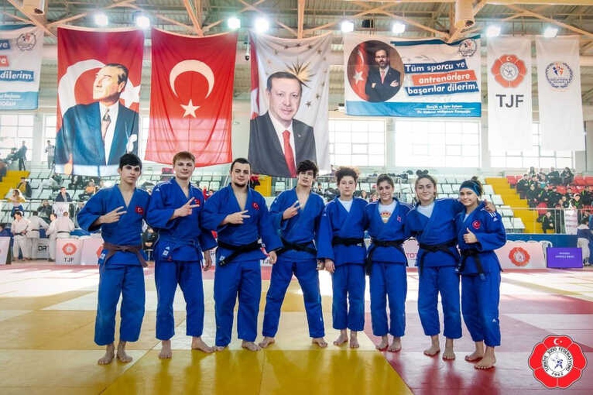 Judoda Zirvenin Adı Kağıtspor