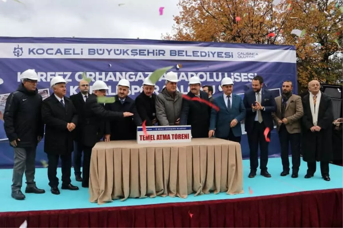 Körfez\'in Yeni Spor Salonu İçin Temel Atıldı