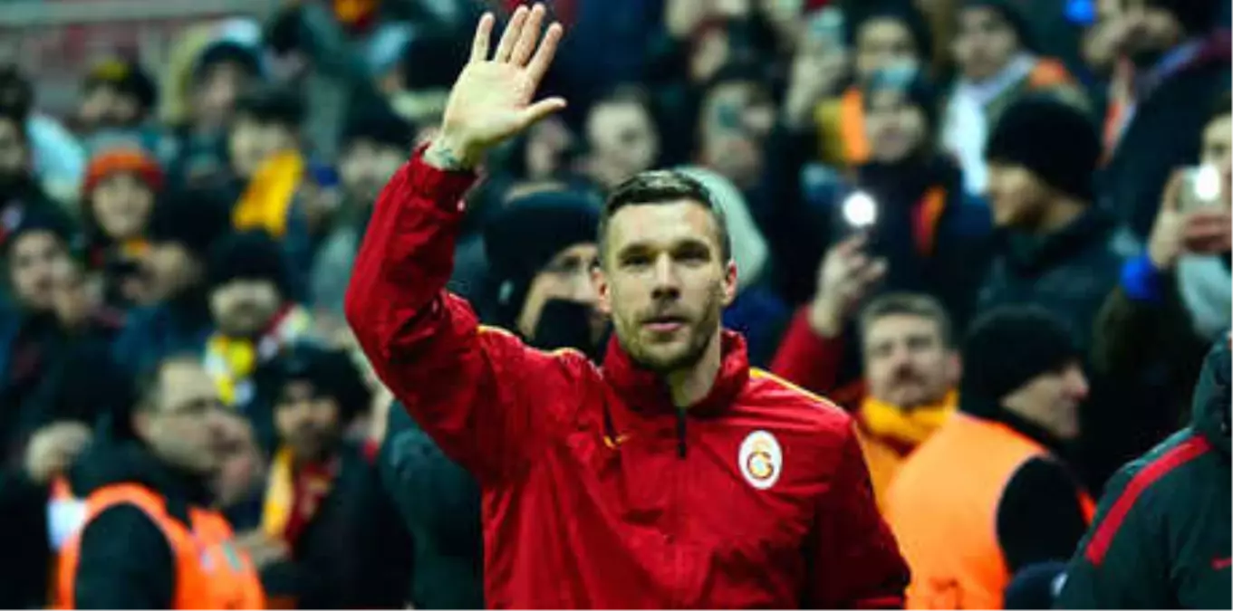 Podolski\'den Galatasaray Taraftarına Mesaj