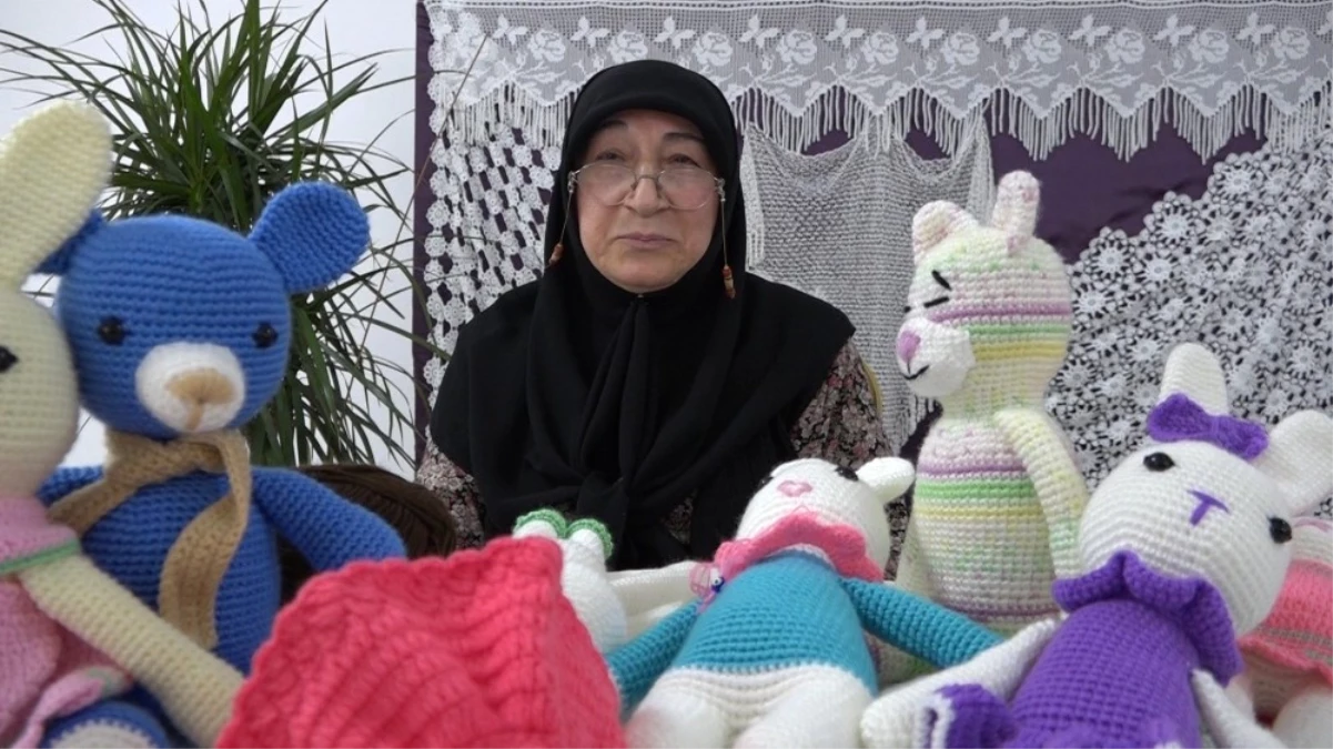 Tokat\'ta 63 Yaşındaki Kadın Geçimini Örgü Bebek Yaparak Sağlıyor