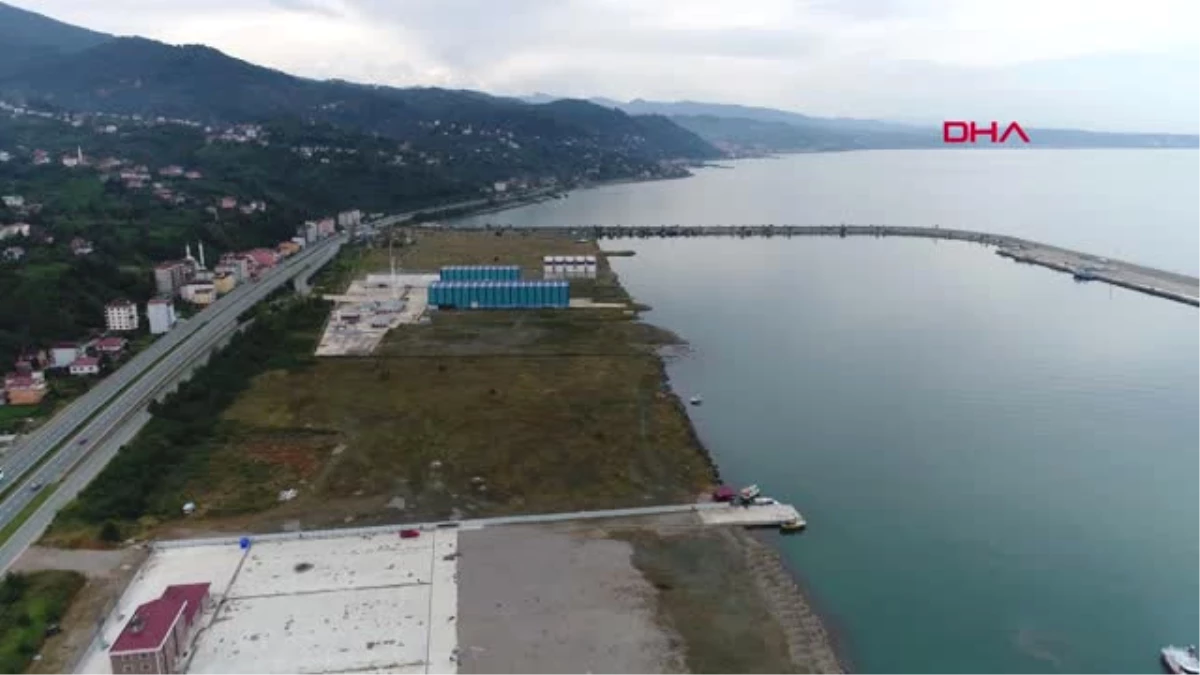 Trabzon Sürmene\'de, Deniz Kuvvetleri Üssü Sevinci