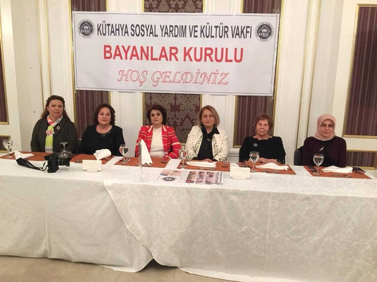 Yardıma Muhtaç Öğerenciler İçin Bir Araya Geldiler