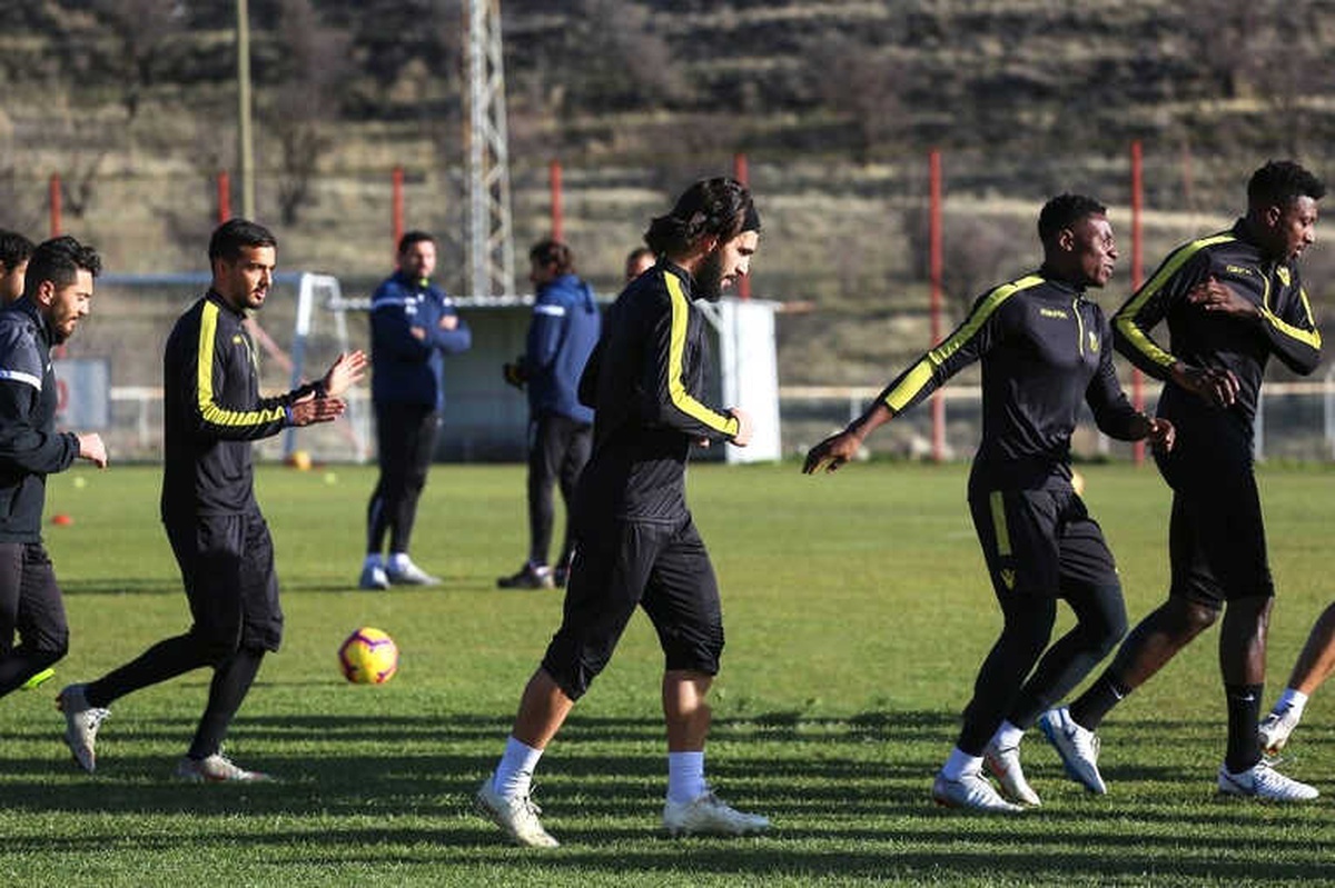 Adem Büyük Antalyaspor Maçında Forma Giyecek