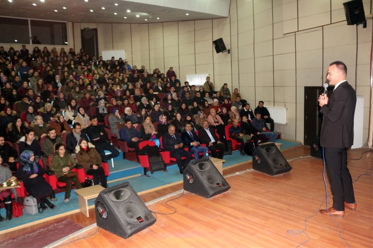 Ağrı\'da "2023 Yılı Türkiye Eğitim Vizyon Belgesi" Konferansı