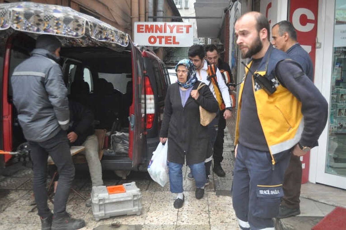 Alzaymır Hastası Kadın Ekipleri Alarma Geçirdi