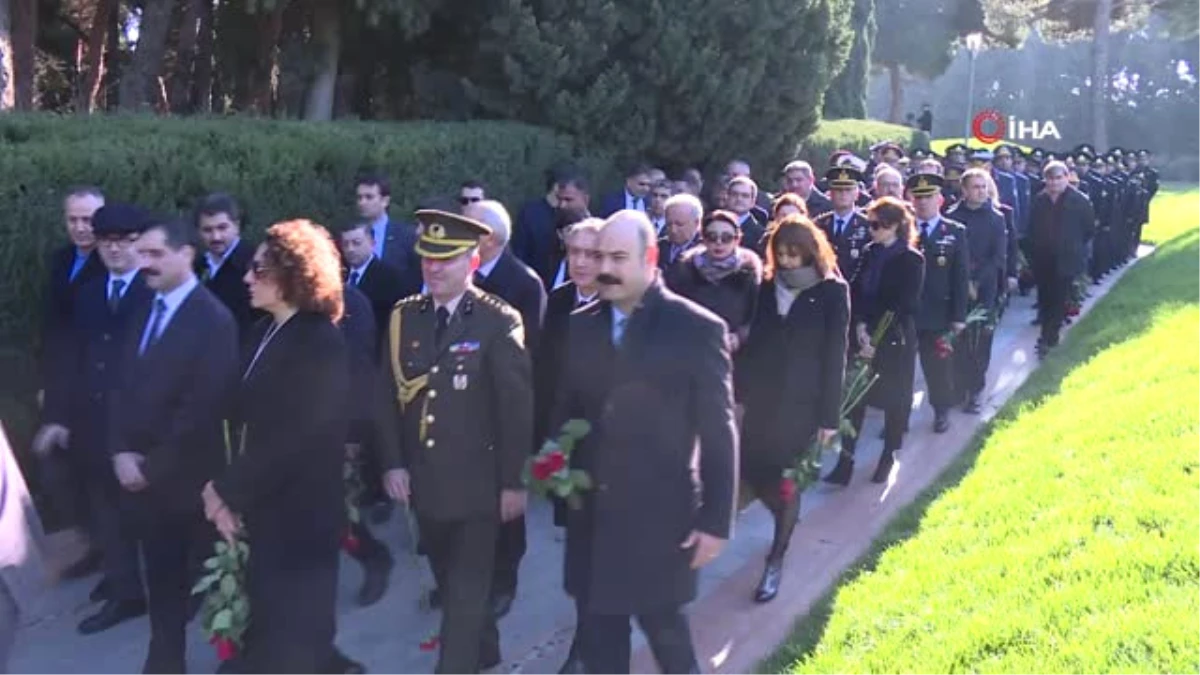 Azerbaycan\'ın Ulusal Lideri Haydar Aliyev, Vefatının 15. Yılında Bakü\'de Anılıyor
