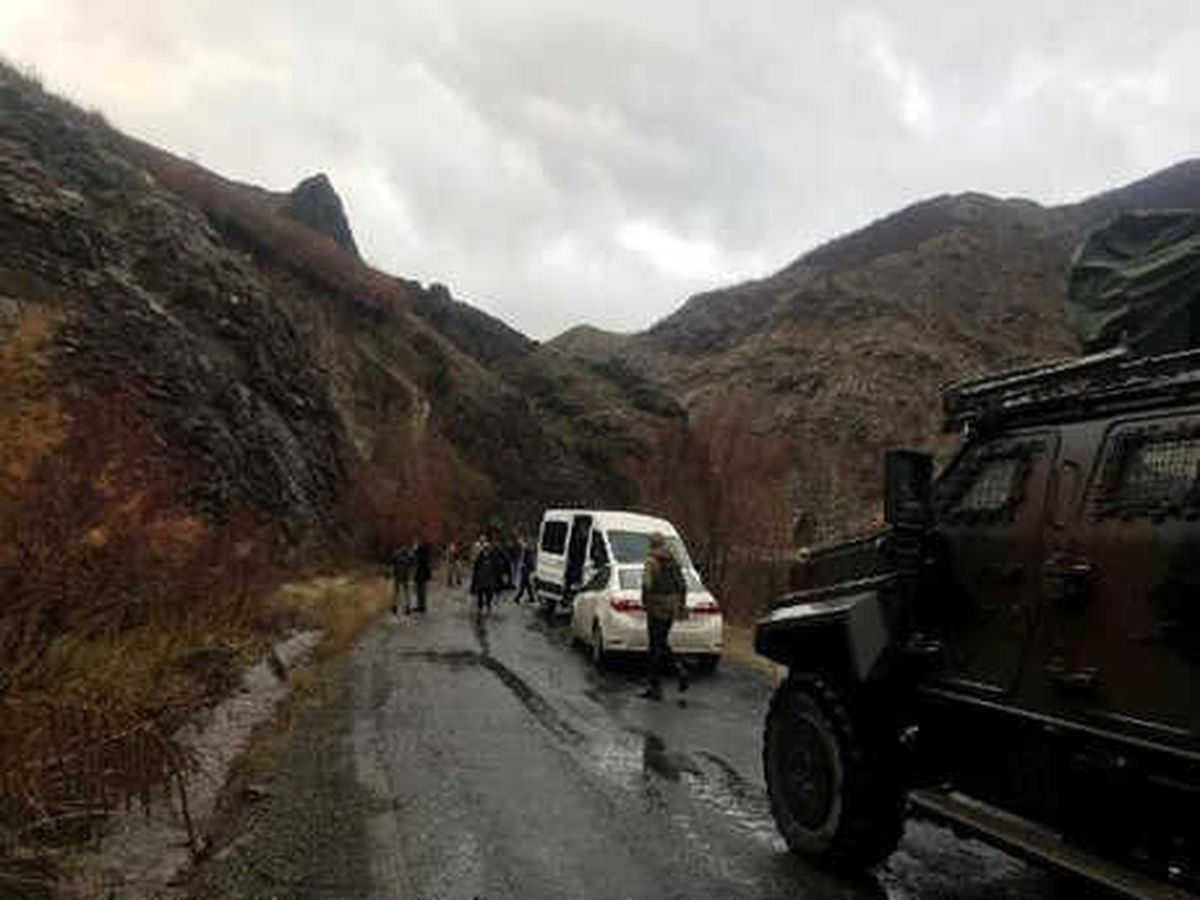Bingöl\'de Heyelan; Keşfe Giden Heyet Mahsur Kaldı