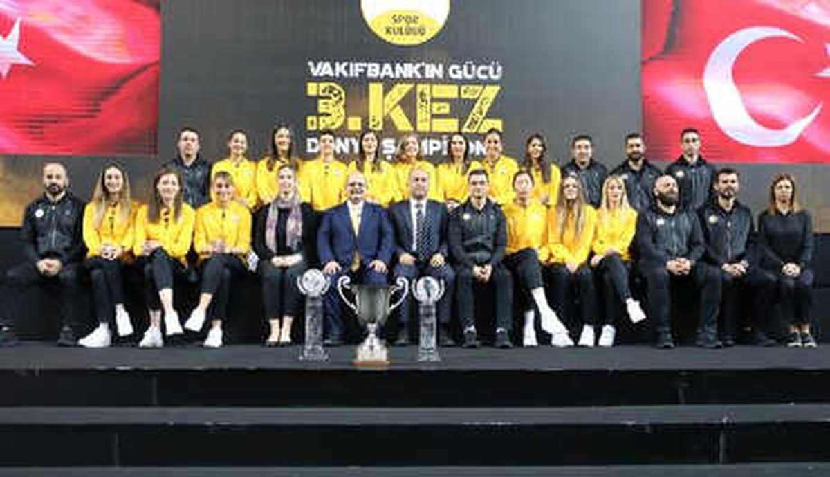 Dünyanın En Büyüğü Vakıfbank Basının Karşısına Çıktı