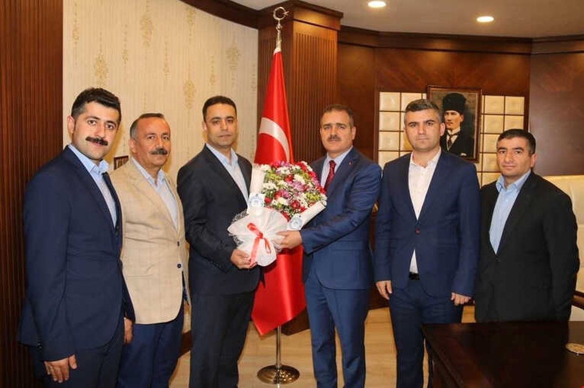 Eğitim-Bir-Sen\'den Vali Akbıyık\'a Ziyaret