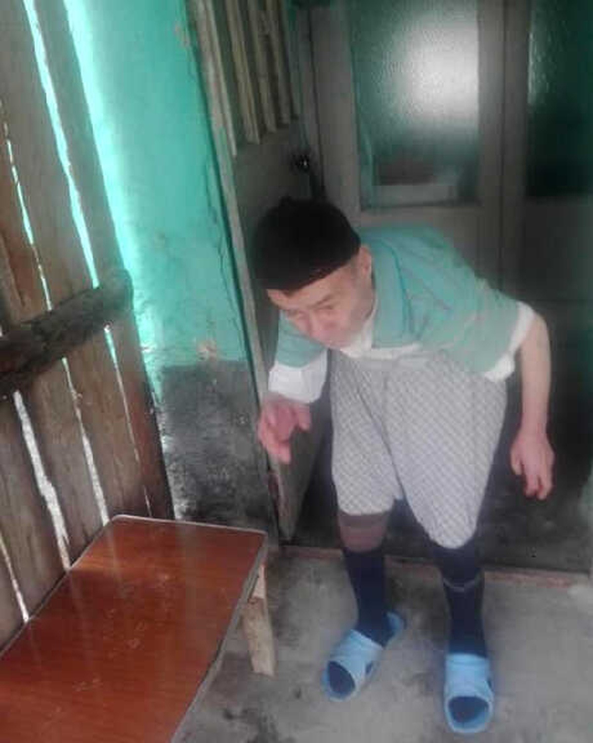 Evinde Ölü Bulundu; Belediye Çalışanları ve Komşuları Toprağa Verdi