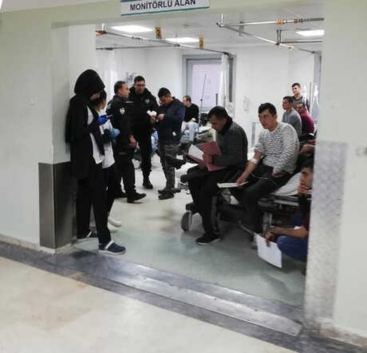 Gaziantep Polis Okulu\'ndaki 54 Öğrenciye Zehirlenme Şüphesiyle Tedavi (2) - Yeniden