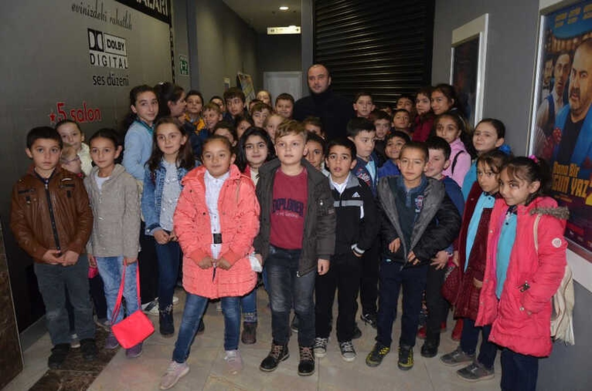 Hayatlarında İlk Defa Sinemaya Gittiler