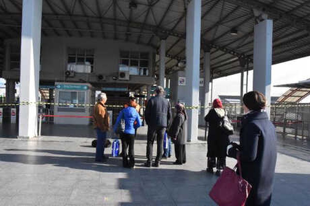 İzmir\'deki İzban Grevi Üçüncü Gününde (2)
