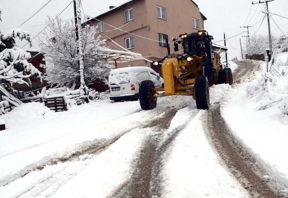 Kapanan Köy Yolları Ulaşıma Açıldı