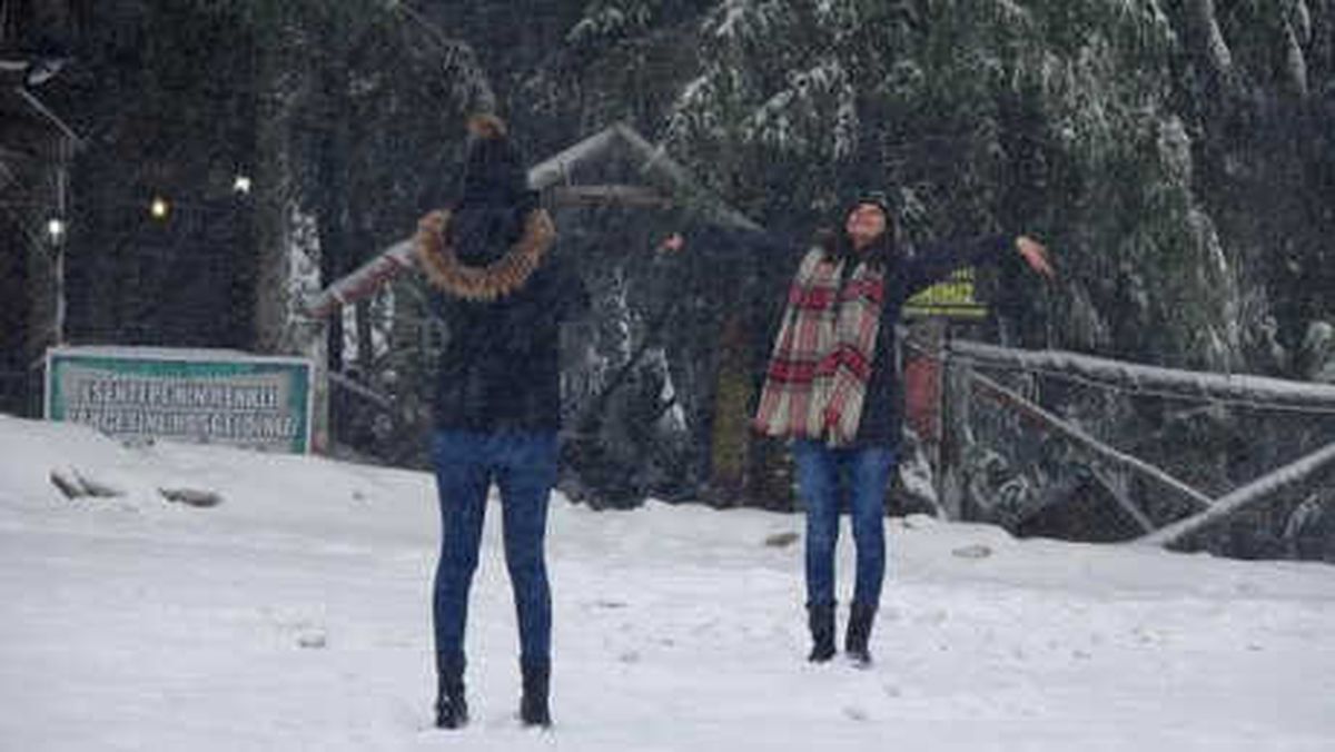 Kartepe\'de Kar Kalınlığı 70 Santime Ulaştı