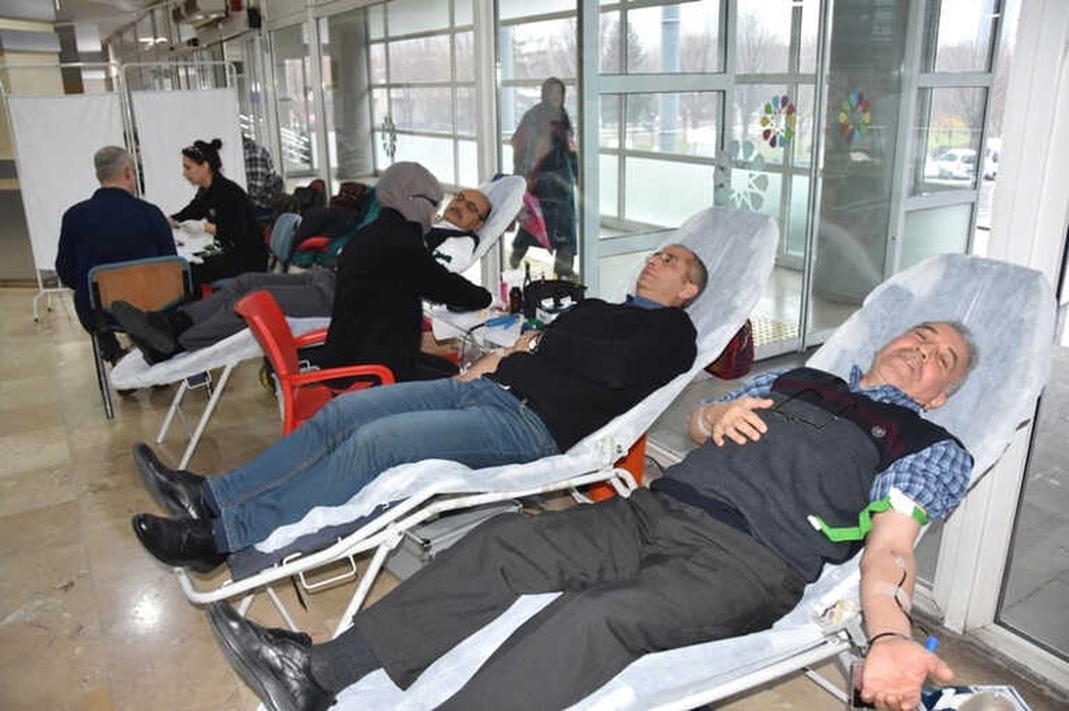 Kocasinan Belediyesi\'nin Personeli Kan Bağışında Bulundu