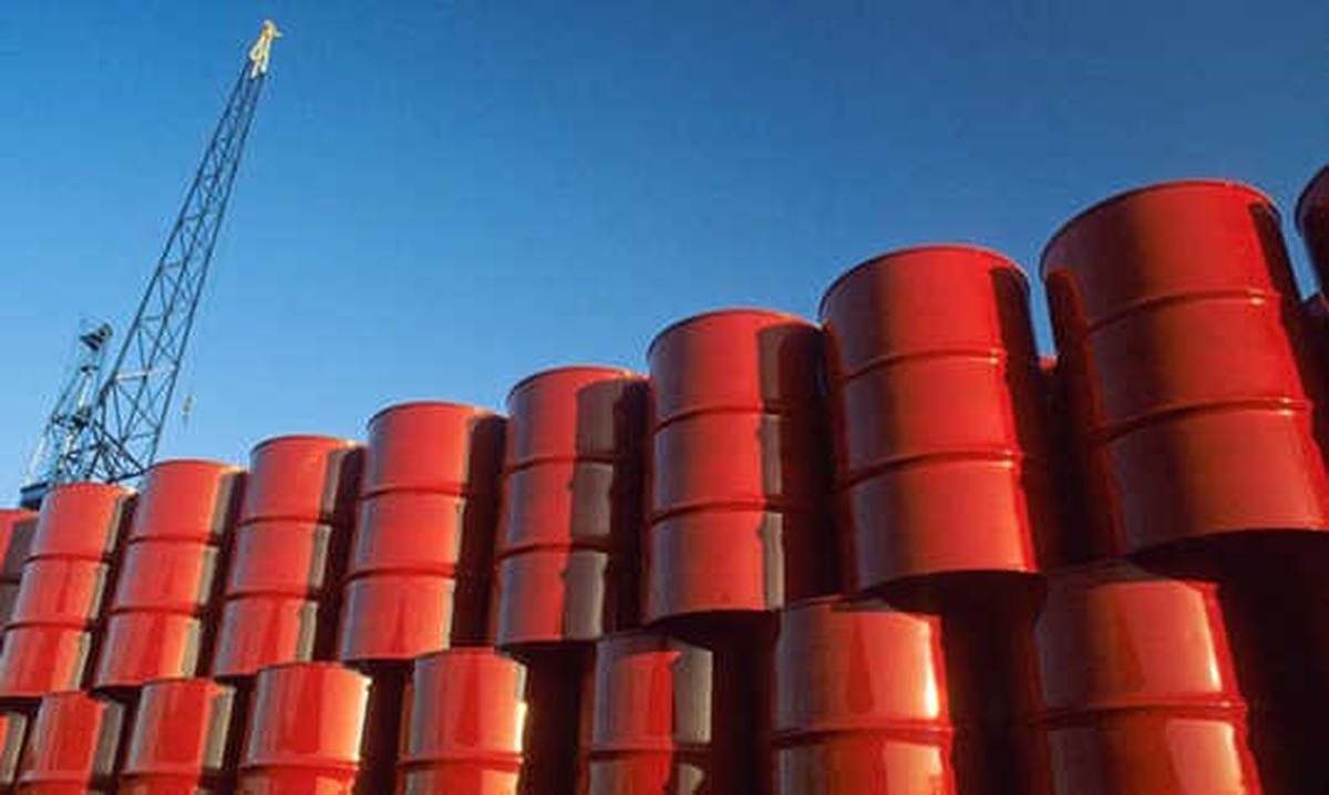 Petrol, sektör raporları öncesi 61 dolar seviyesinde