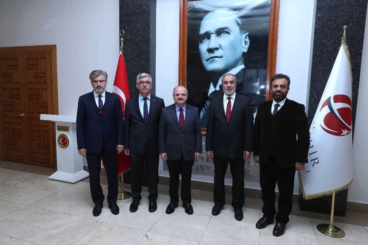 Sesrıc Heyeti Vali Çakacak\'ı Ziyaret Etti