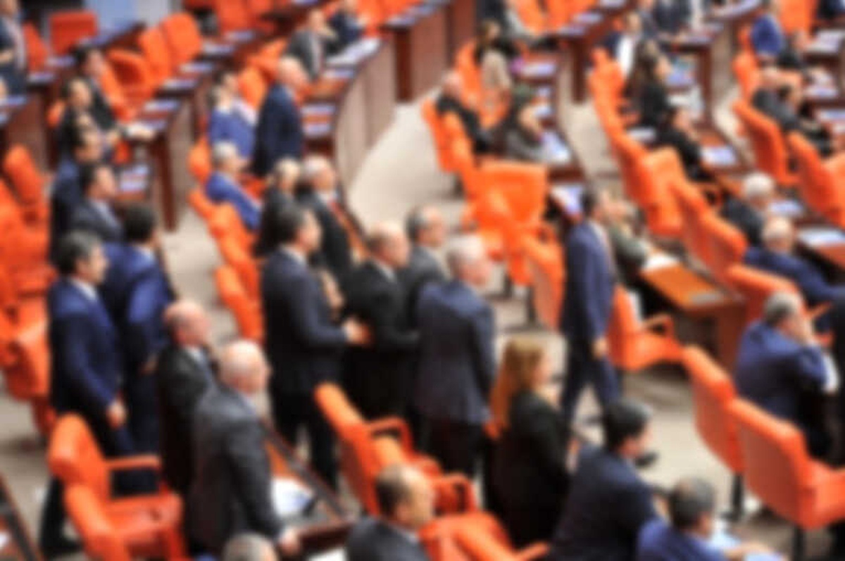 TBMM\'de \'Sayın Öcalan\' Sözleri Kriz Çıkardı