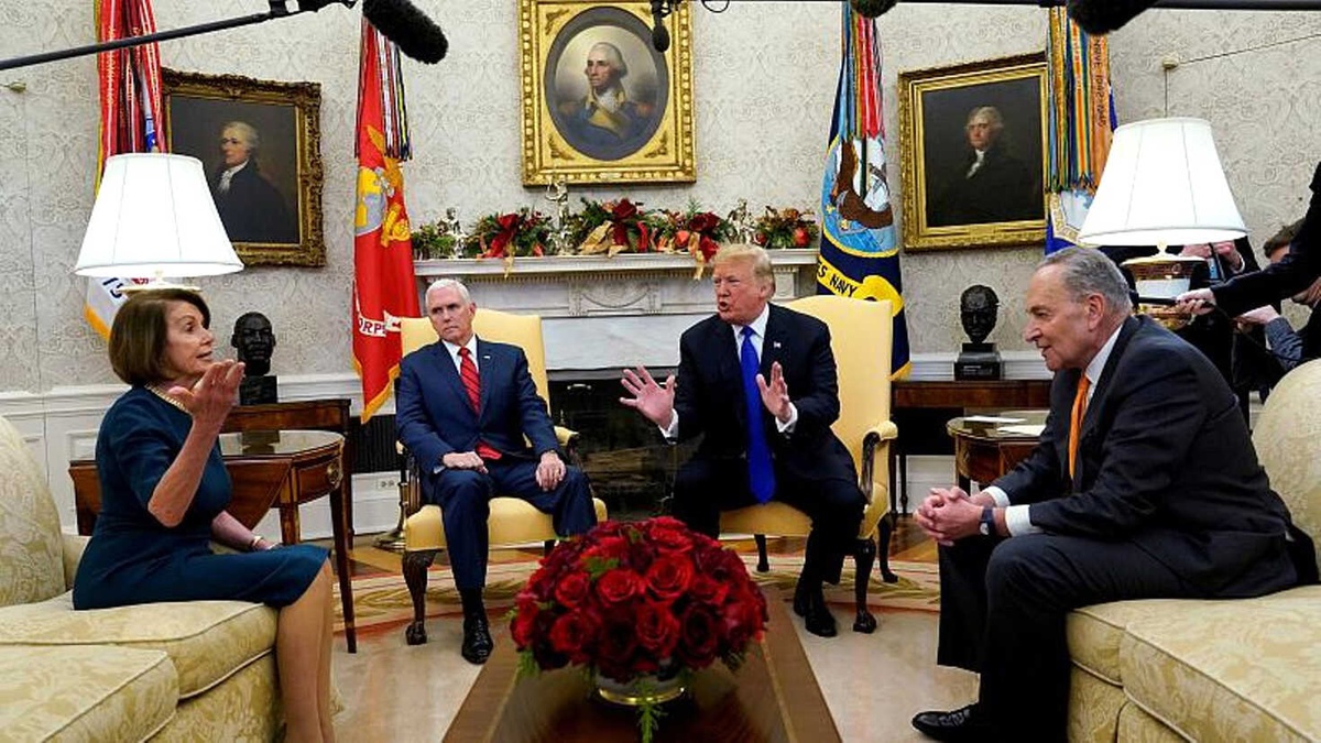 Video | Başkan Trump ile Demokratlar Arasında Kameralar Önünde Sert Tartışma
