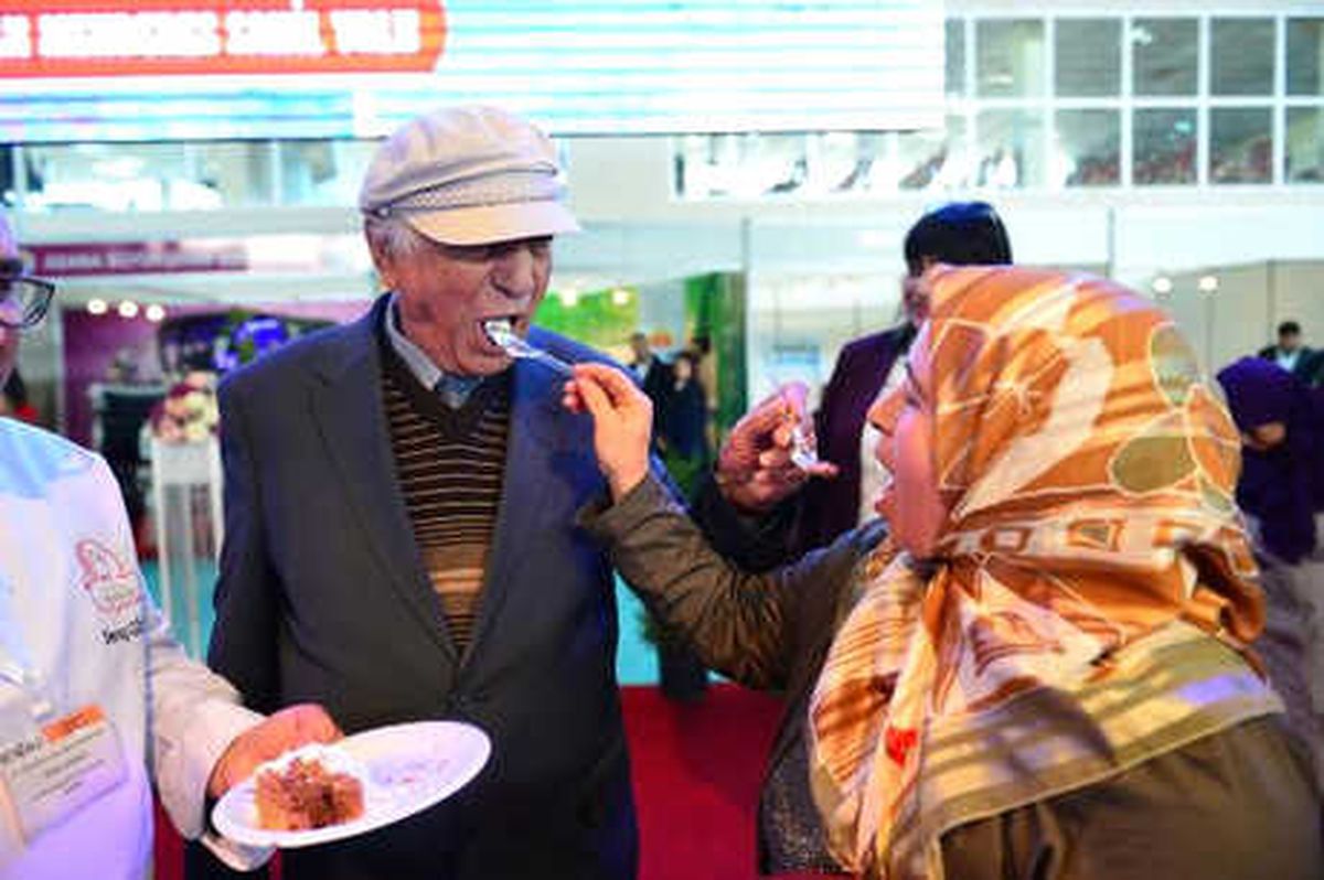 80 Yaşındaki Eski Boksör Evlendi