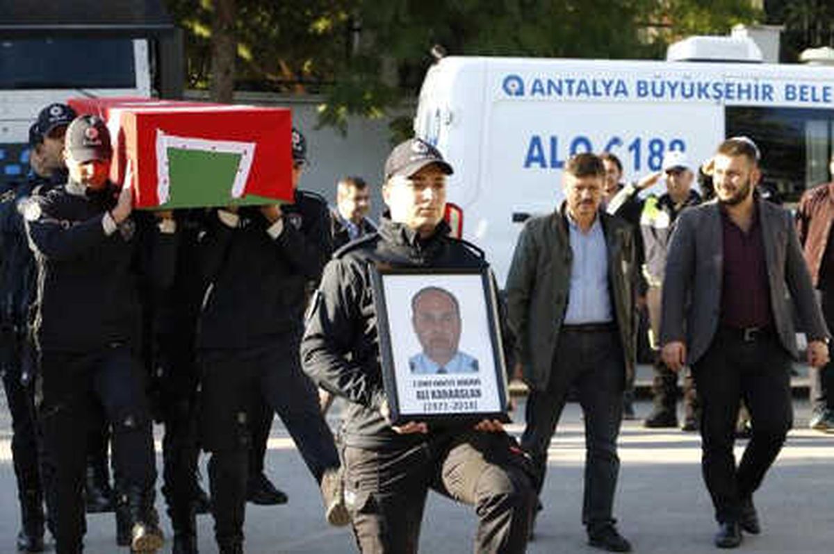 Antalya Emniyet Müdür Yardımcısı, Otomobilinde Ölü Bulundu (5)
