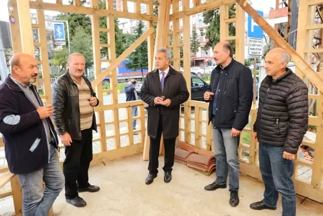 Arhavi’de Taksi Durakları Yöresel Mimariyle Yenileniyor Son Dakika