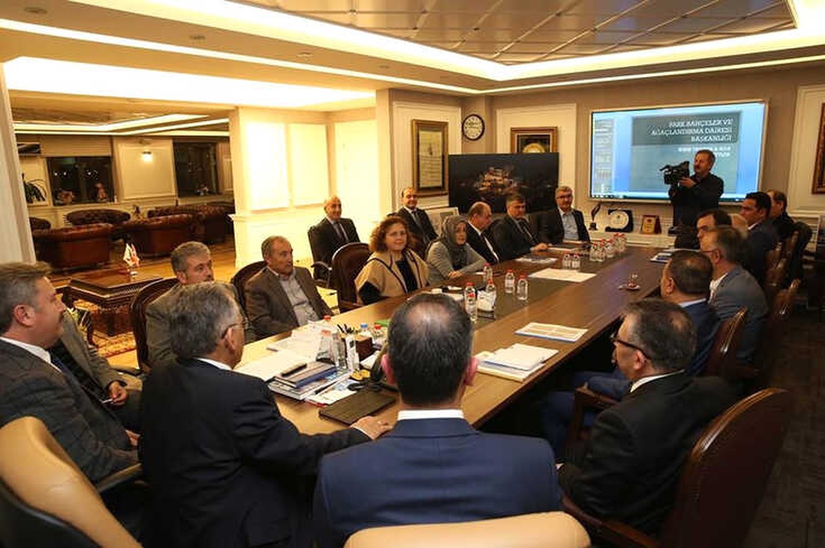 Başkan Dr. Memduh Büyükkılıç, Koornidasyon Toplantısı ile Şehir Bütünlüğü Yatırımları