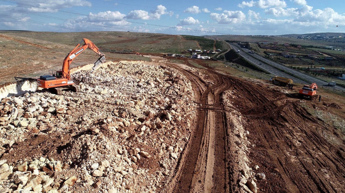 Büyükşehir, 336 Kilometre İmarlı Yol Açtı