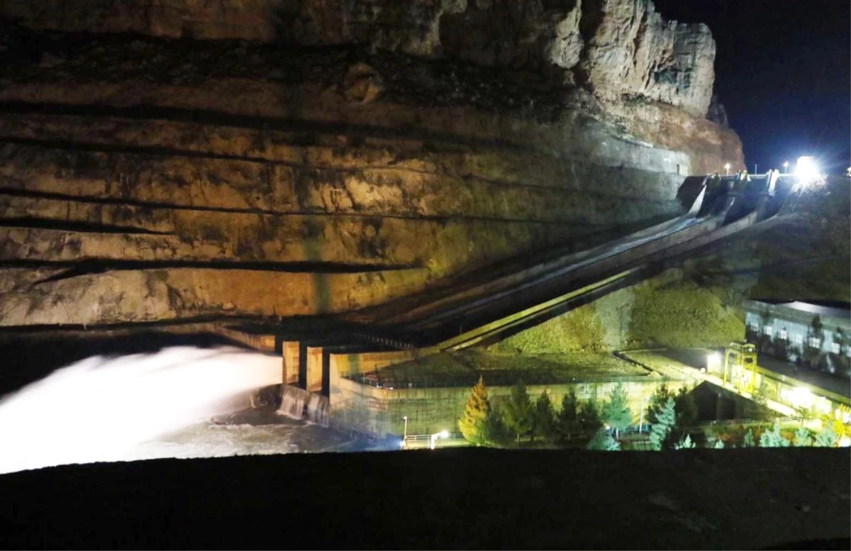 Dicle Nehri Kenarındaki Ev ve İş Yerleri Boşaltıldı